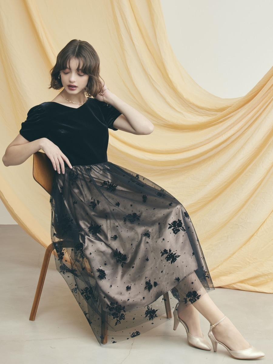 試着キャンペーン対象】ベロアVネックラメフロッキーチュール