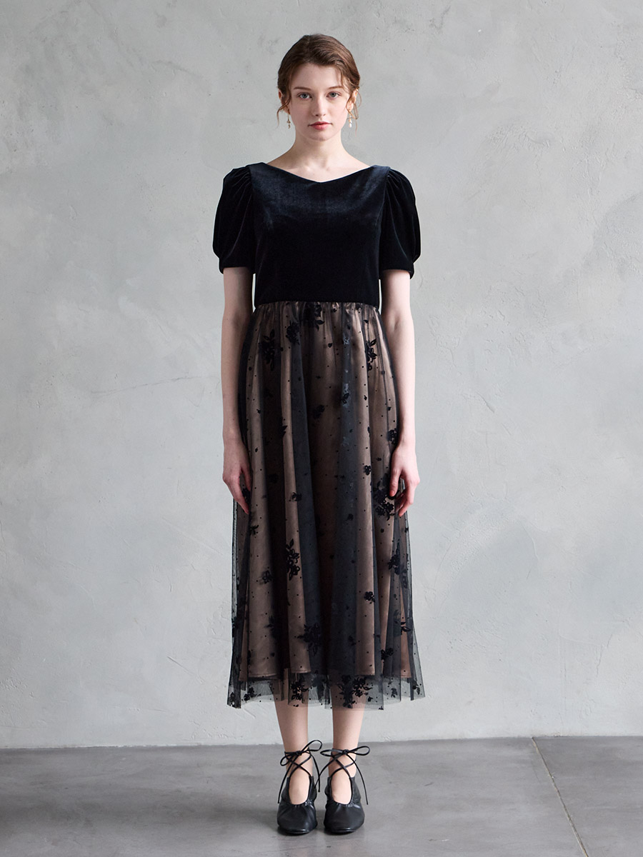 ストレッチ素材のVネックフレアドレス 試着キャンペーン対象】ベロアVネックラメフロッキーチュール