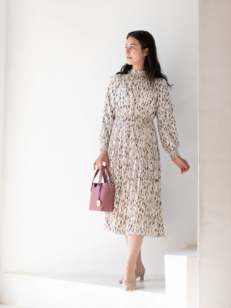 ペイント柄ランダムプリーツワンピース Free アイボリー Josephine ジョセフィーヌ ミマツグループオンラインストア