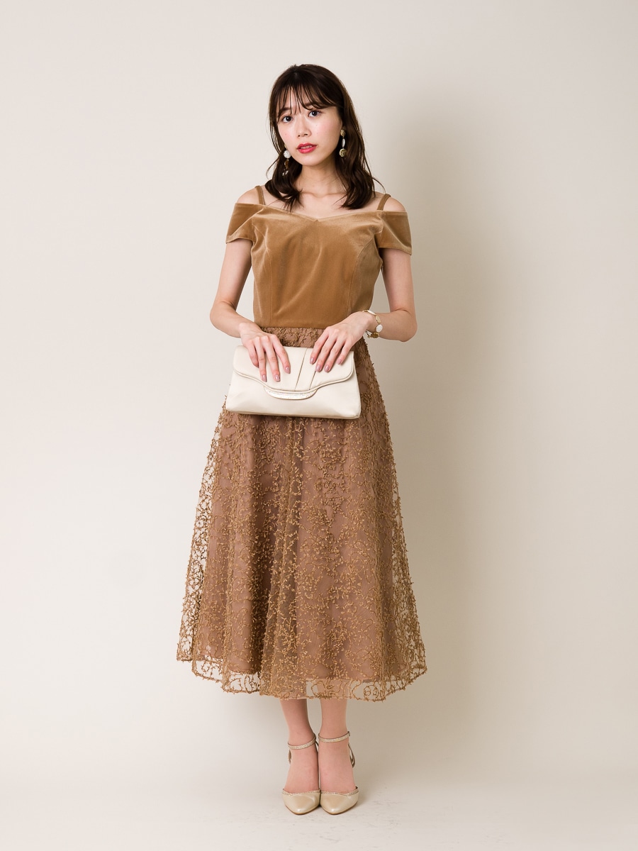 ベロア リボン刺繍フィット フレアードレス M キャメル Aimer エメ ミマツグループオンラインストア