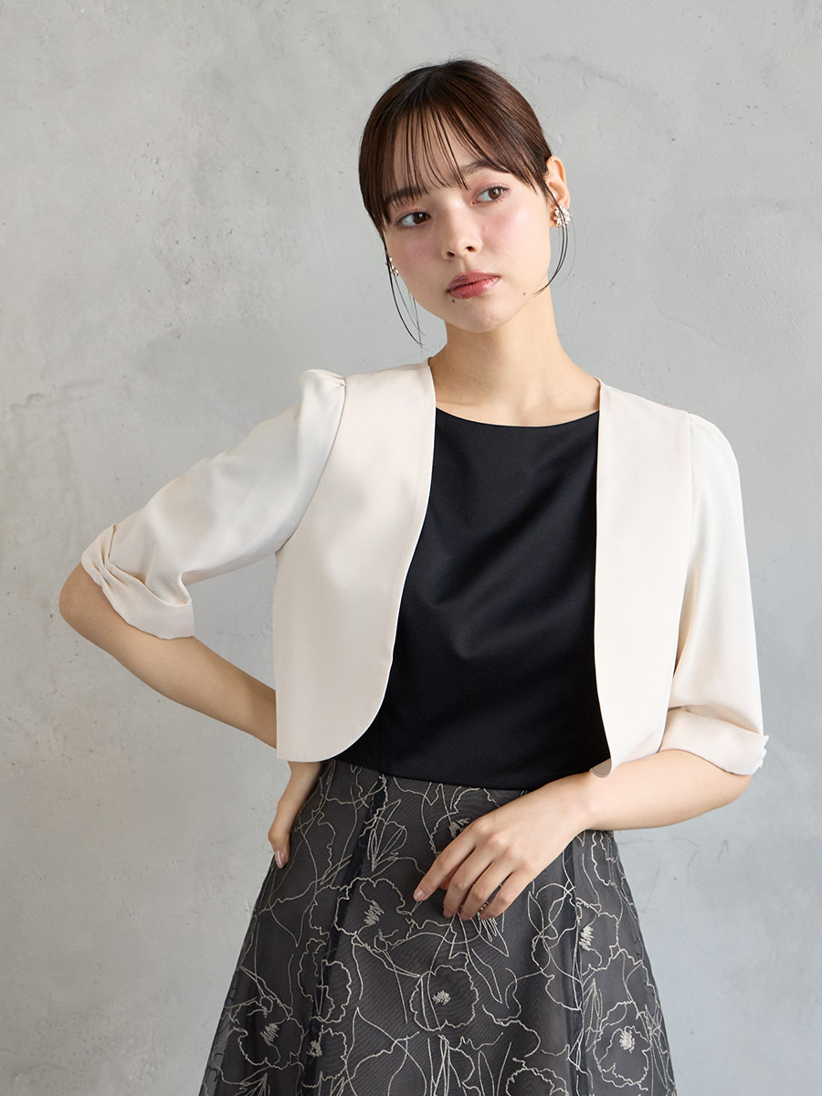 ベージュ