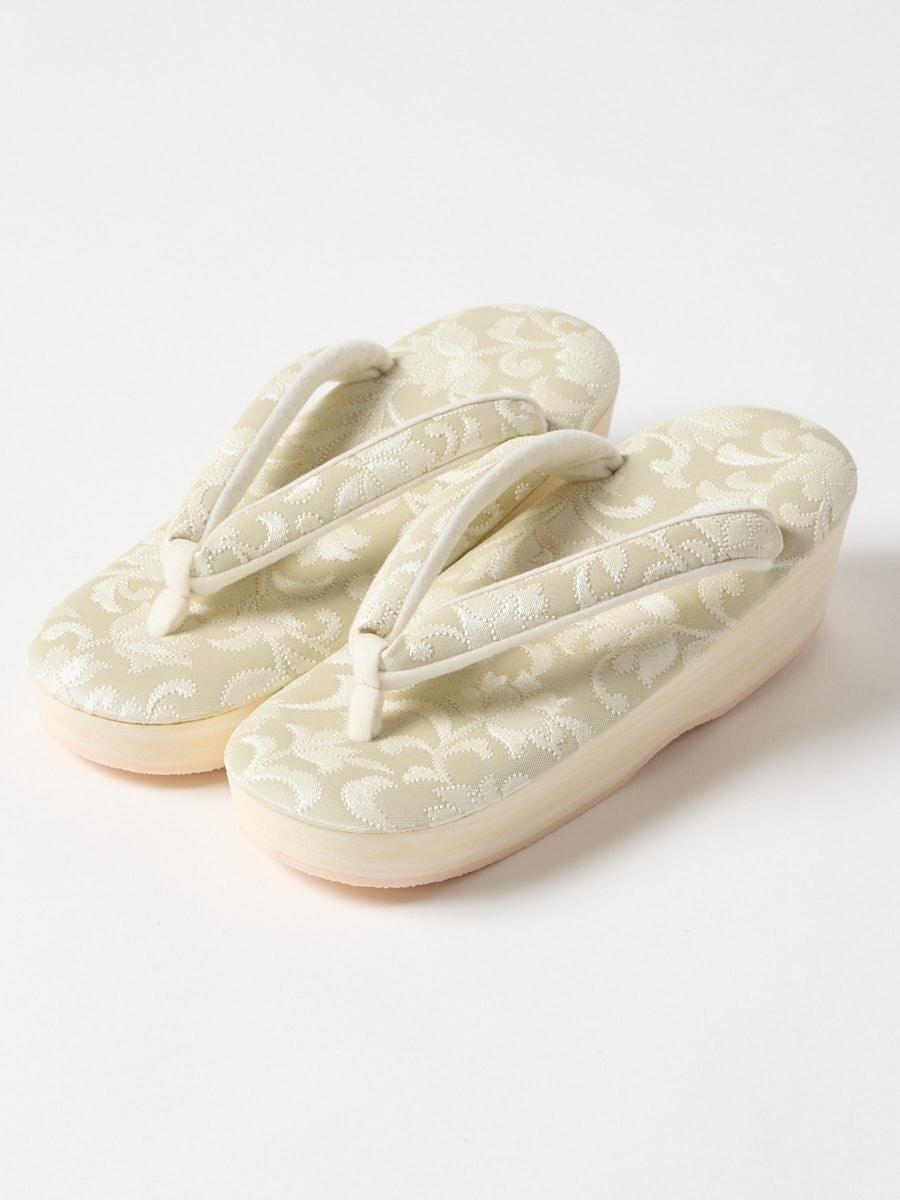 ライトグリーン