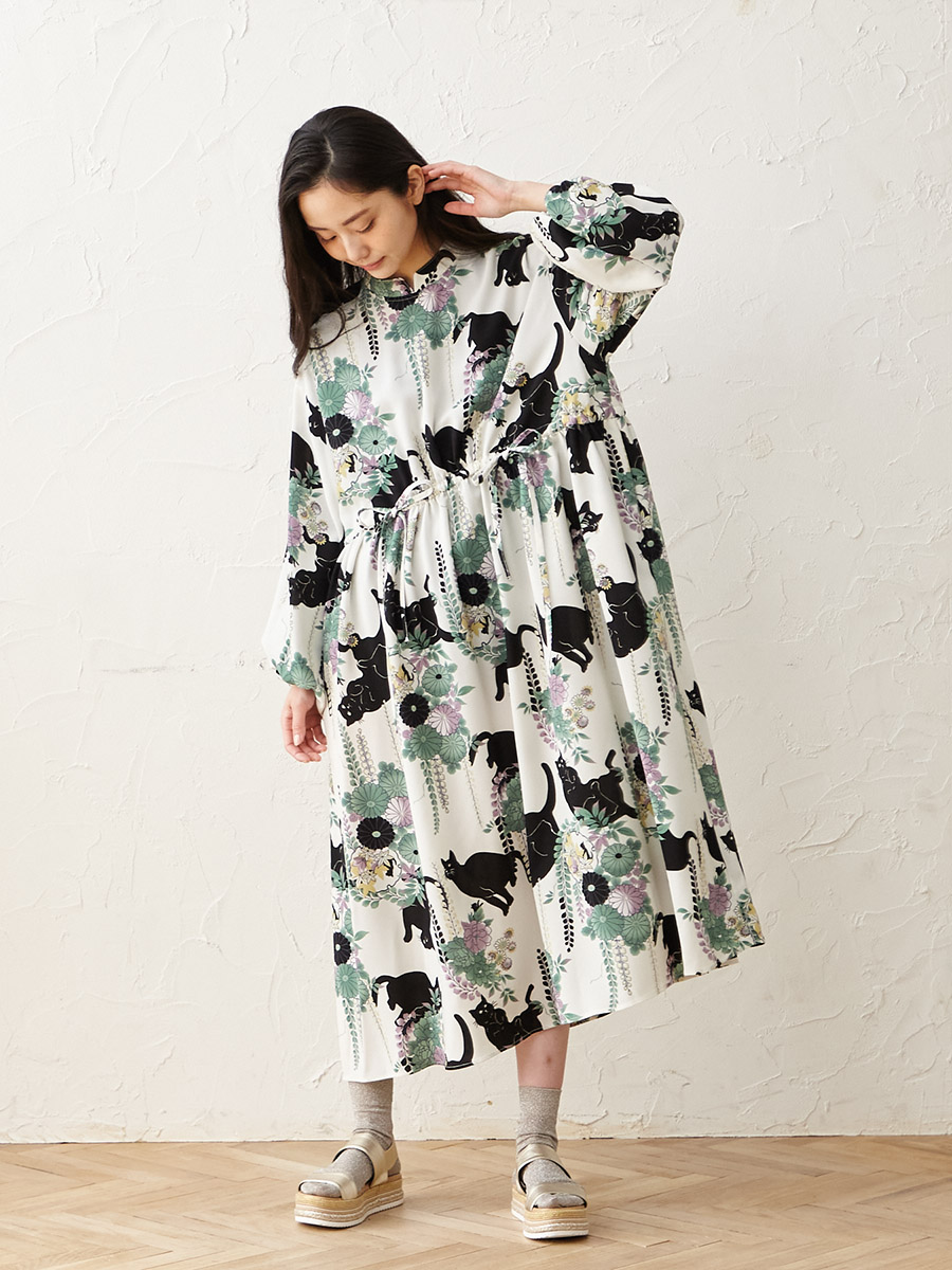 月夜にはしゃぐ夜空猫ワンピース Free グリーン ふりふ ミマツグループオンラインストア