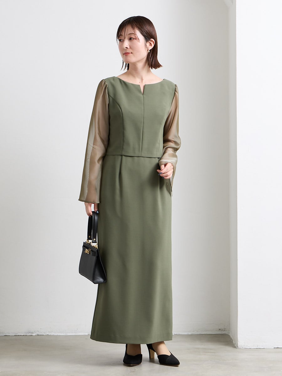 キーネックタイトラインドレス