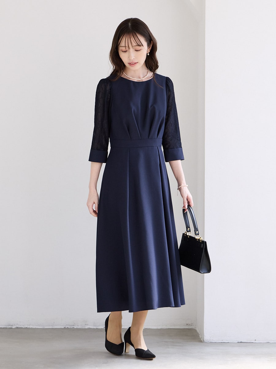 レース袖×ウエストタックフィット＆フレアワンピース