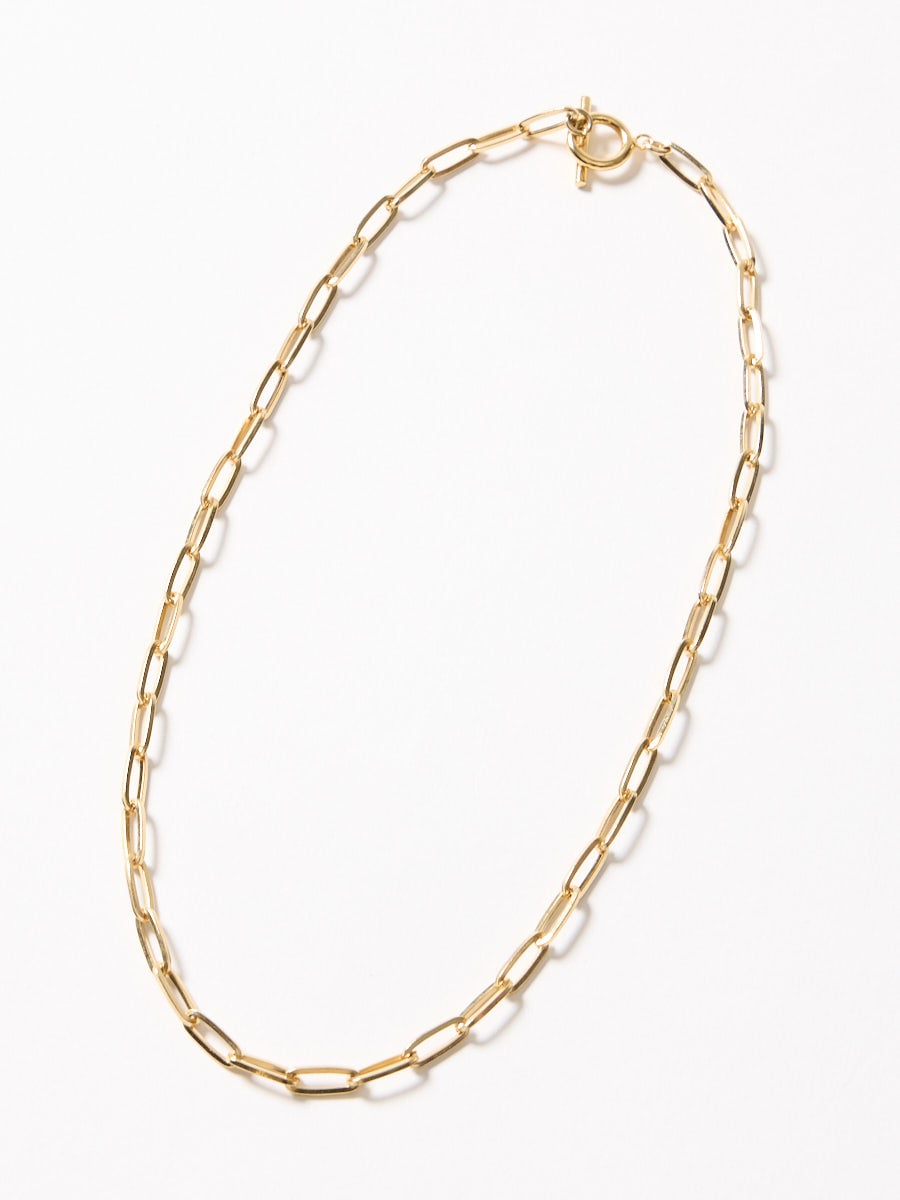 スタイリッシュチェーンネックレス