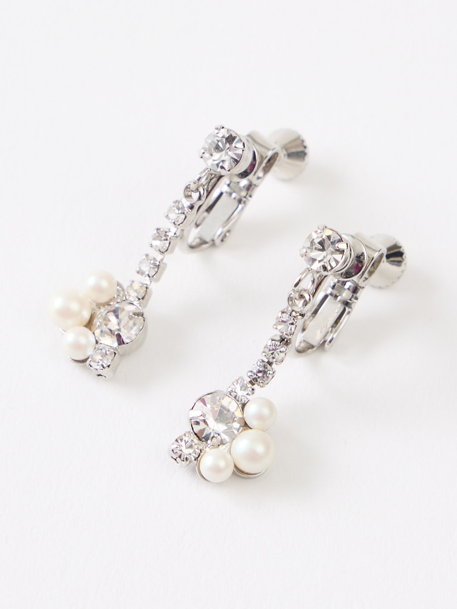 3粒パールモチーフイヤリング