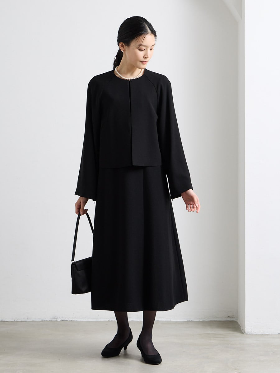 【喪服・礼服】アシンメトリータックテントラインブラックワンピース×ファスナー付きラグランスリーブジャケット2点セット