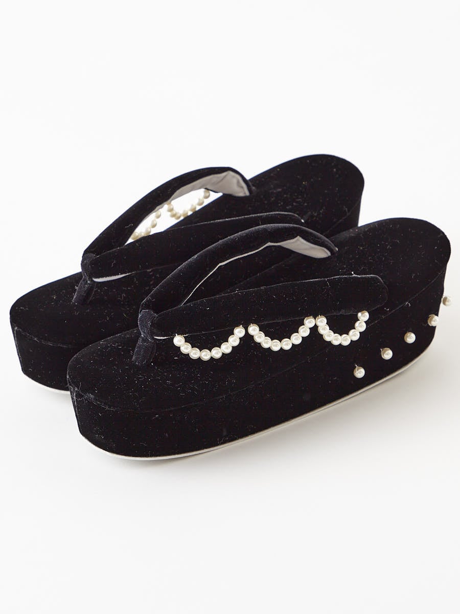 【残りわずか】なみなみパールベロア草履