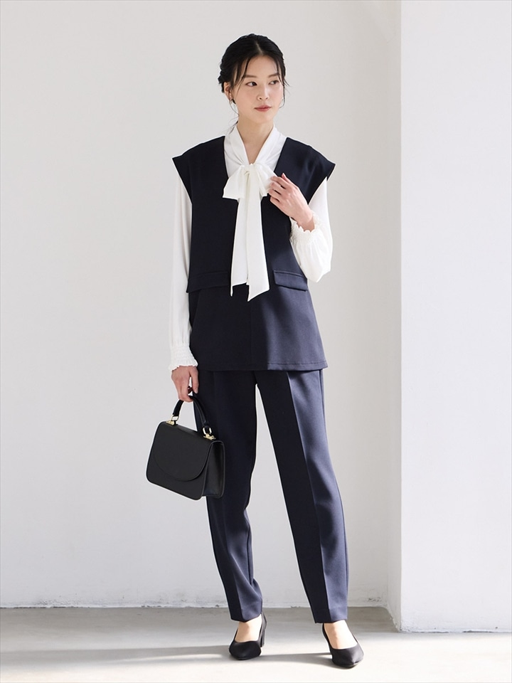 【WEB限定】ジレ・リボンタイブラウス・テーパードパンツ 3点セットフォーマルセットアップ|ネイビー