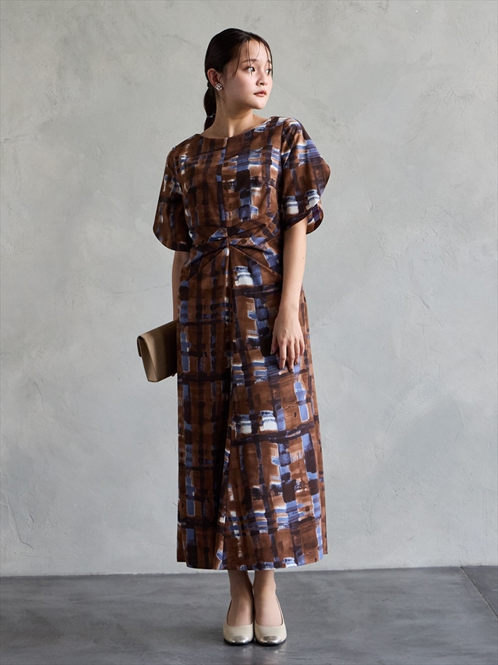 ウエストタックストレートラインドレス|ブラウン