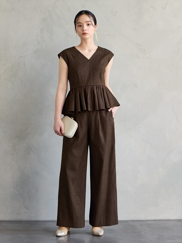 ふくれジャカードVネックペプラムブラウス×ハイウエストパンツセットアップ|ブラウン