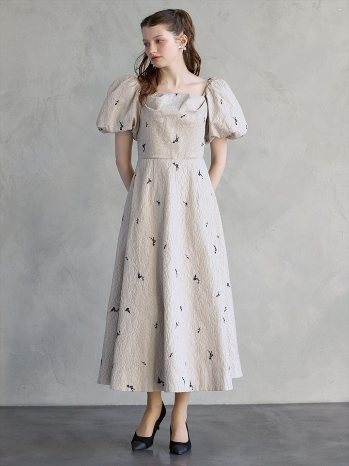 3WAYスリーブフラワー刺繍ジャカードフィット＆フレアドレス|ベージュ