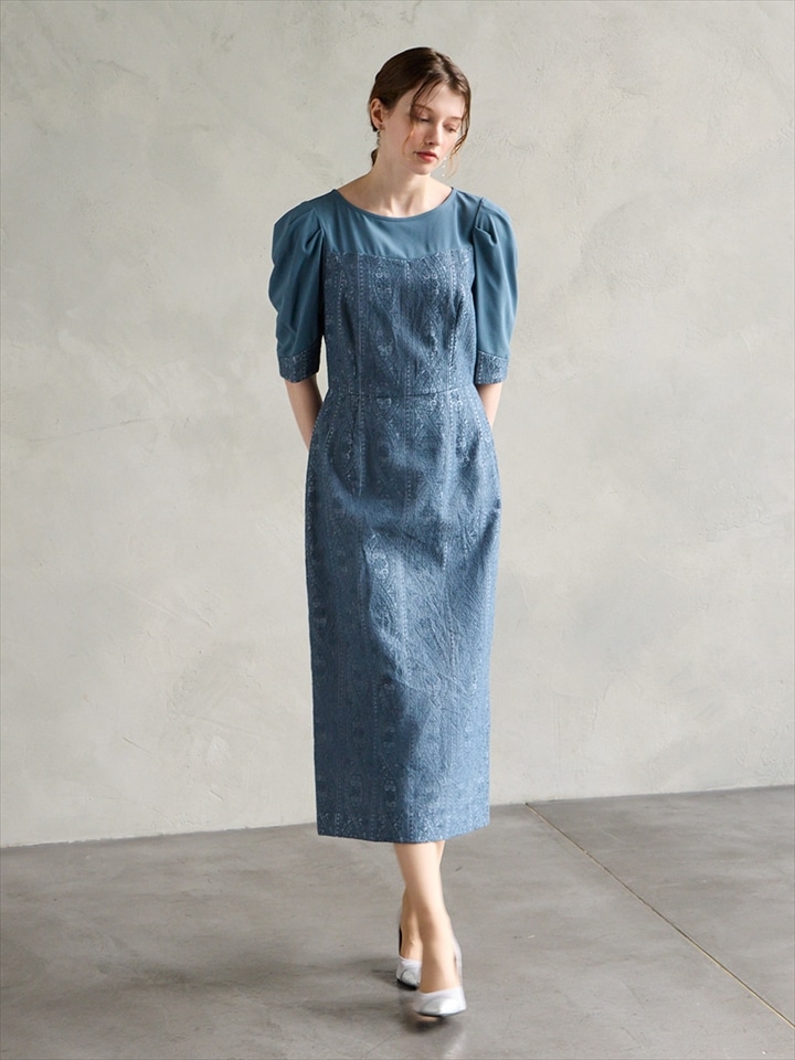 アラベスク調刺繍タイトライン袖付きドレス|ダルブルー