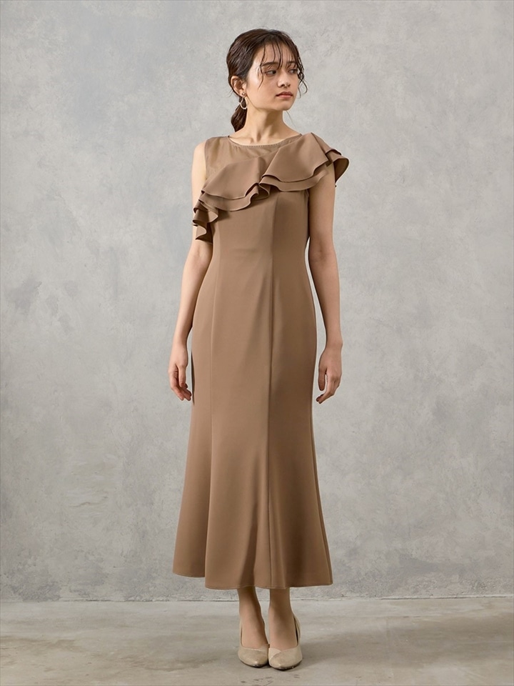 【WEB/Aimer Acret店限定】アシンメトリーフリルマーメイドラインドレス|キャメル