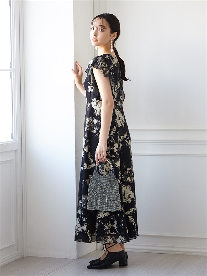【残りわずか】フラワー箔プリントVネックフレアドレス|ブラック