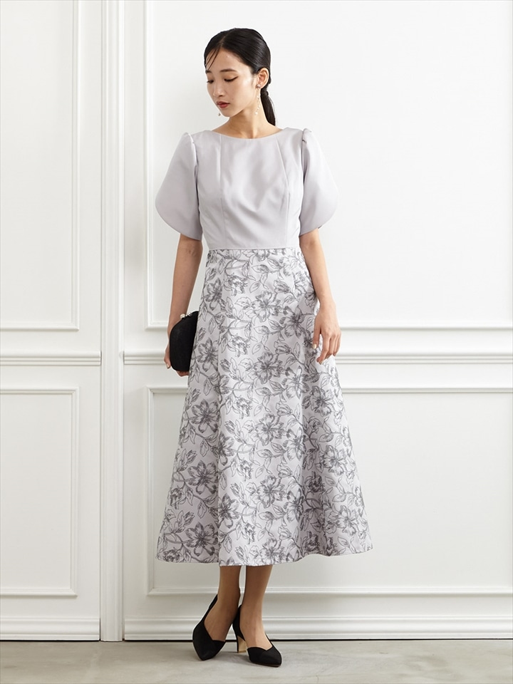 チューリップスリーブ花柄刺繍ドレス|グレー