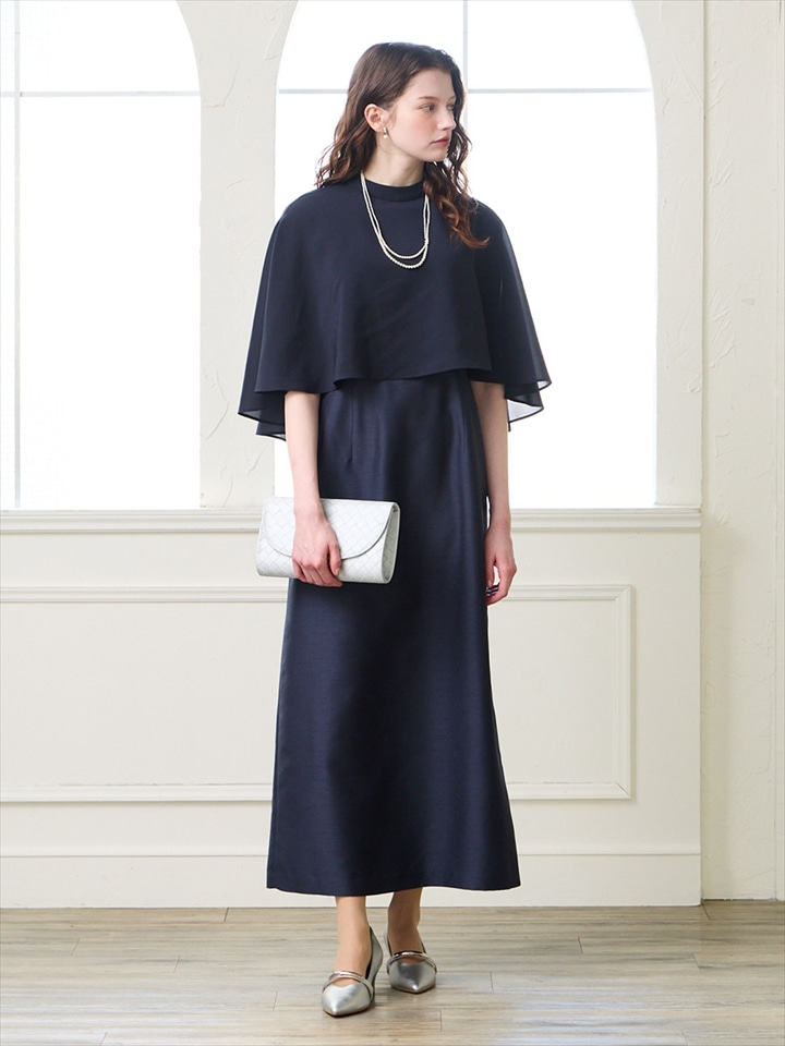 【試着キャンペーン対象】シフォンケープ付きシャンタンセミロングドレス|ネイビー