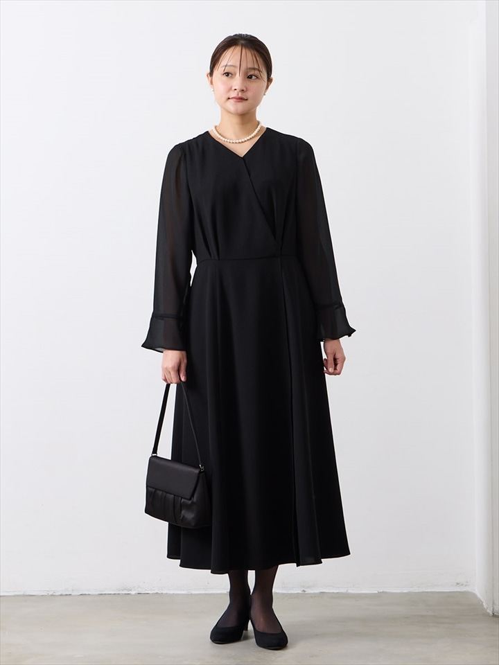 【喪服・礼服】【WEB限定】Vネック前開きAラインブラックフォーマルワンピース|ブラック