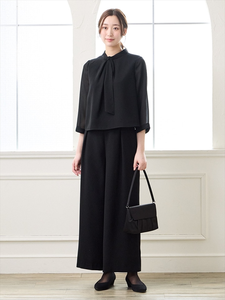 【夏用喪服】【マシンウォッシャブル】【喪服・礼服】サマーブラックセットアップ（ボウタイブラウス・タックワイドストレートパンツ）|ブラック