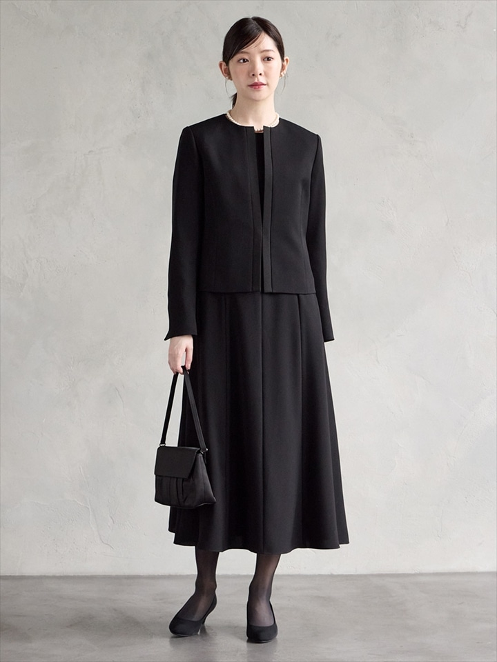 【喪服・礼服】【マシンウォッシャブル】サテン切り替えノーカラージャケット・Aラインフレアワンピースアンサンブル|ブラック