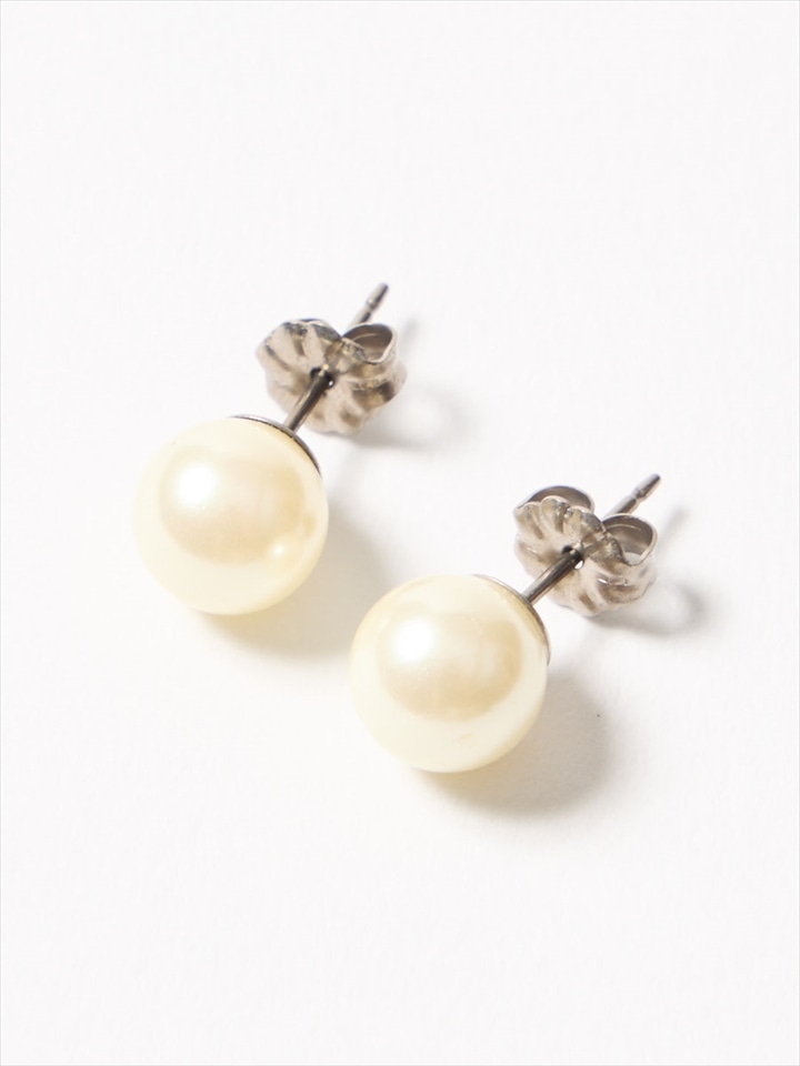 貝パール一粒ピアス|ホワイト