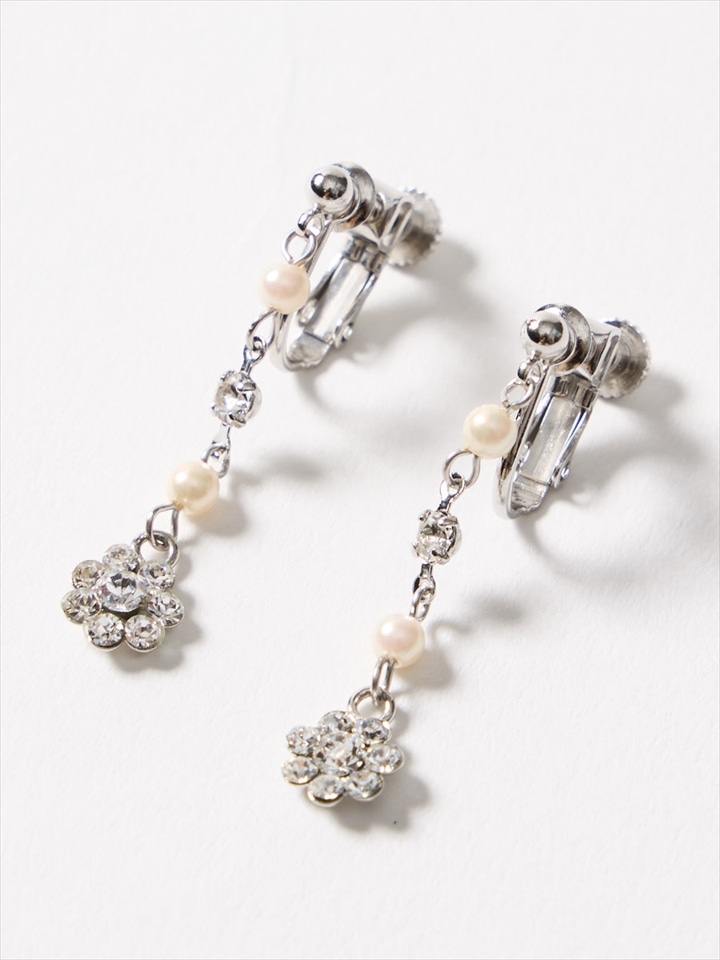 フラワーモチーフドロップイヤリング|シルバー