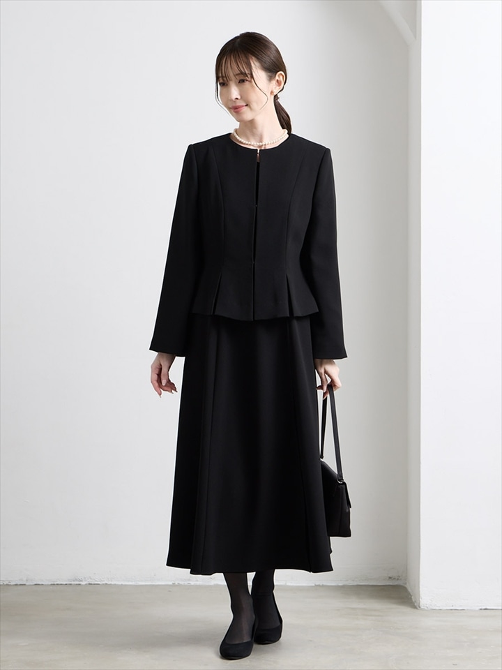 【喪服・礼服】Vネック前開きAラインブラックワンピース×ノーカラーボックスタックジャケット2点セット|ブラック