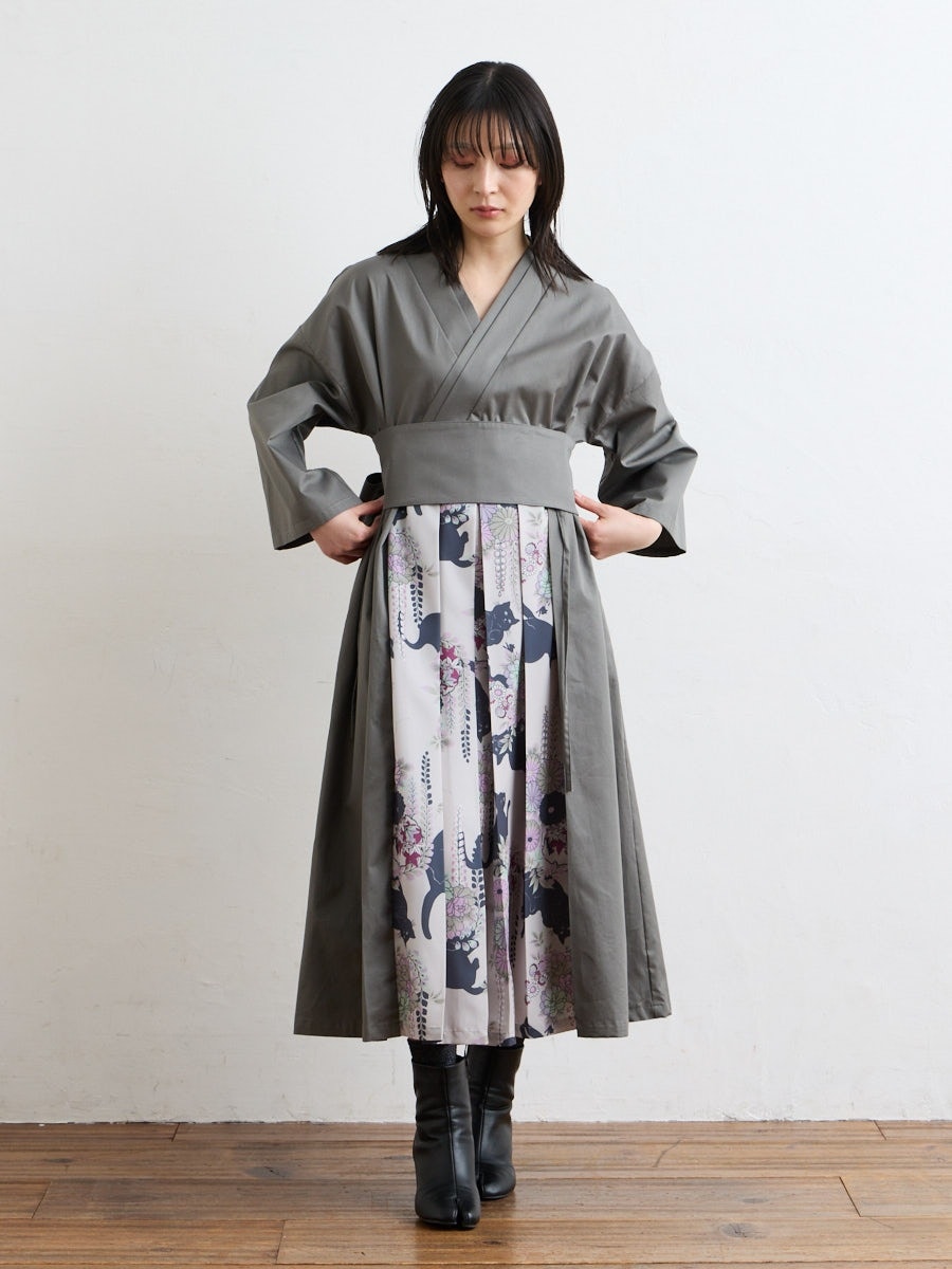 夜空猫 ベルト付きタックワンピース|グレー