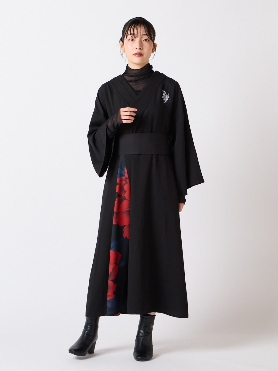 キャロル・妖　ベルト付き着物衿刺繍ワンピース|ブラック