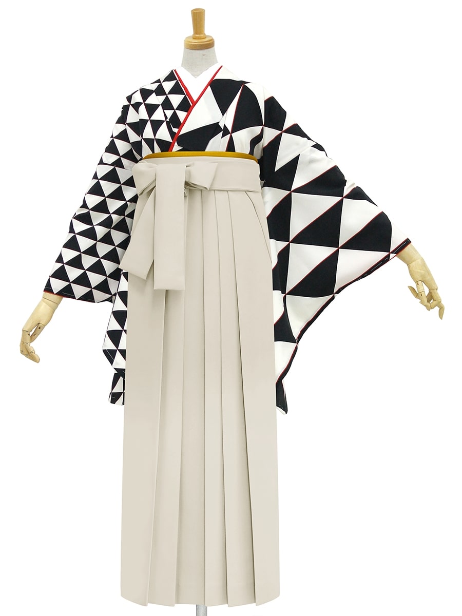 【レンタル商品】レンタル袴「【M0028】ウロコ片身替り・黒」|アイボリー