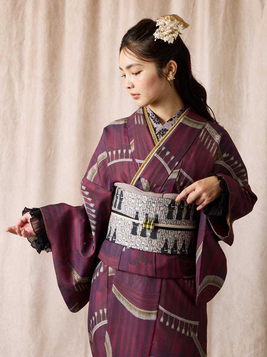 小紋単品「 カーテンコール 」～ドラマティックキモノシリーズ～|ダークレッド