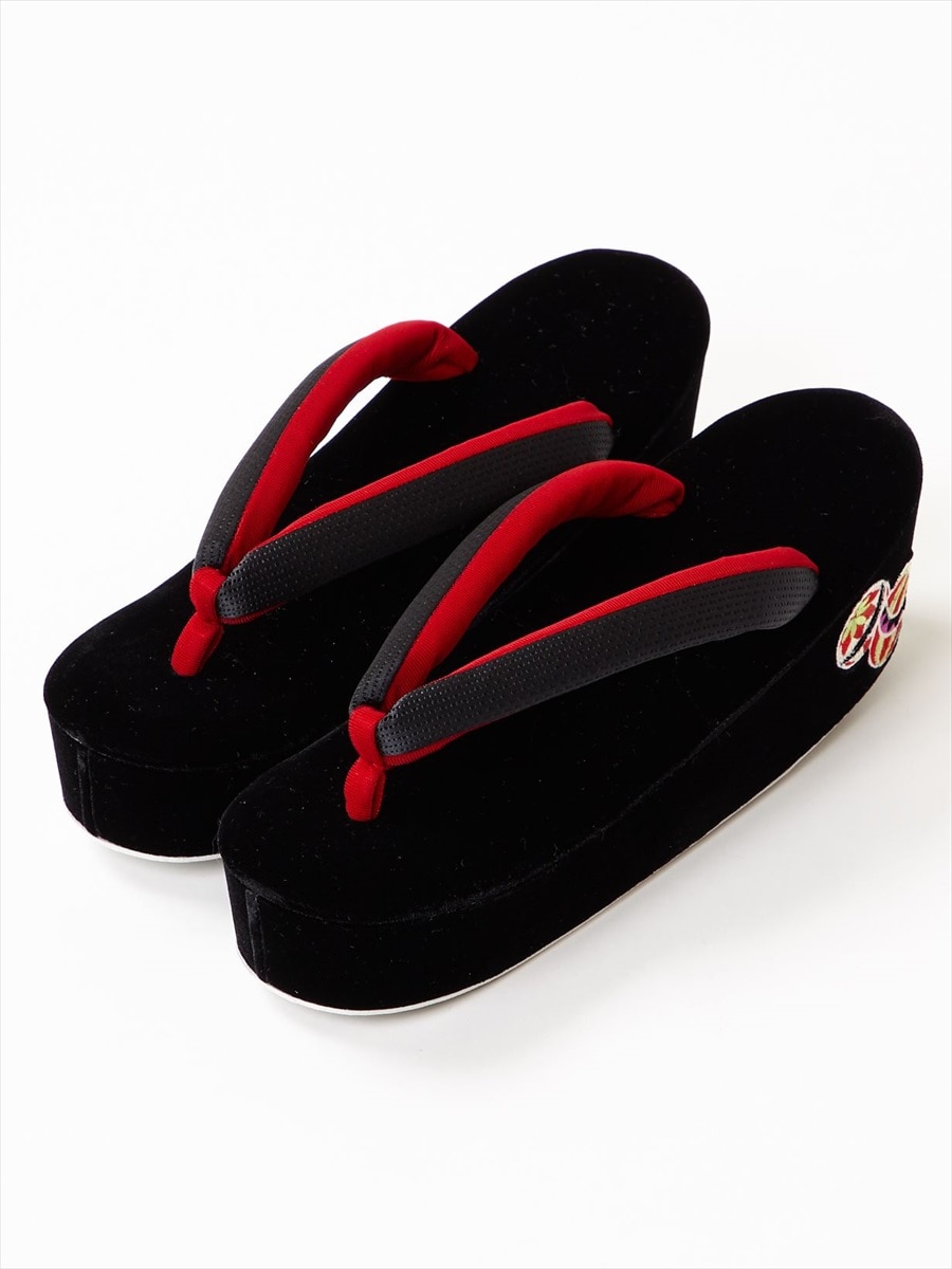 まりぼんぼん刺繍草履|ブラック