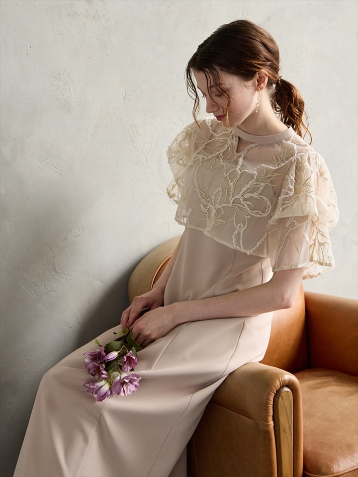 フラワーモール刺繍キーネックブラウス×Iラインキャミソールドレス2点セット|ベージュ