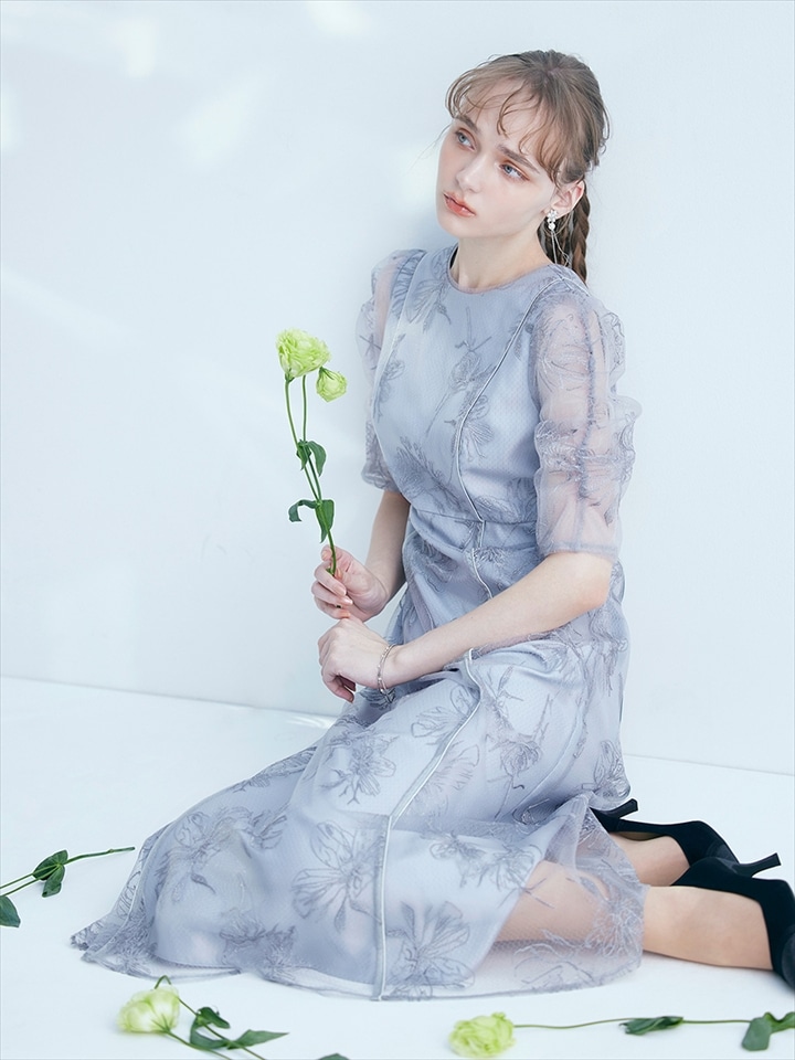 ミストチュール フラワーモチーフラメ刺繍パイピングデザインドレス|ブルーグレー